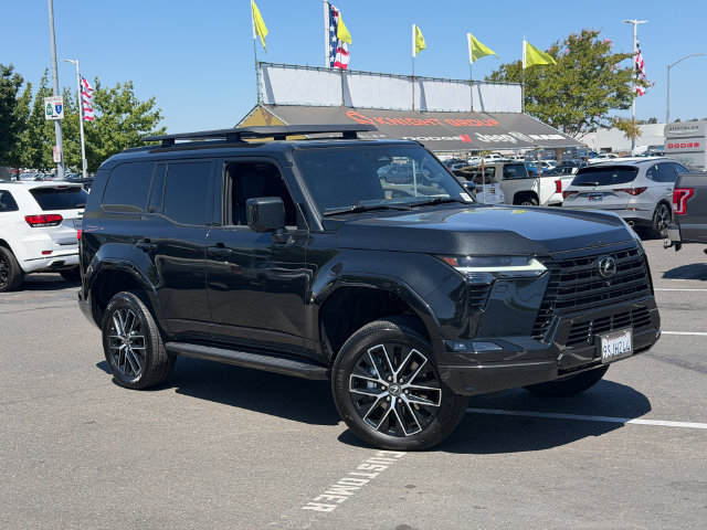Used 2024 Lexus GX 550 w/ Accessory Package (Z1) AWD/4WD image 2