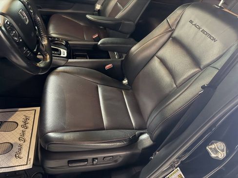 Used 2017 Honda Ridgeline Black Edition image 13