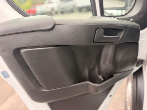 Used 2023 RAM ProMaster 2500 FWD image 24