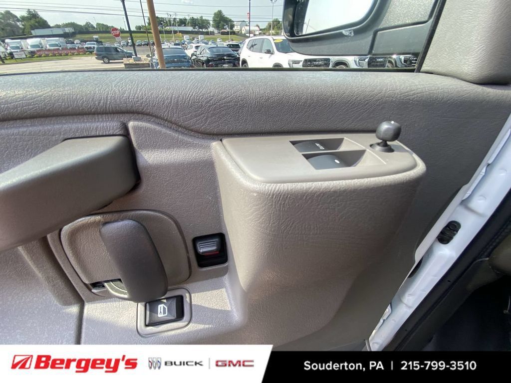 Certified 2025 Chevrolet Express 2500 w/ Driver Convenience Package RWD image 27