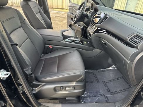 Used 2024 Honda Passport Black Edition image 10