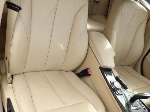 Used 2015 BMW 328i xDrive Sedan w/ Premium Package image 11