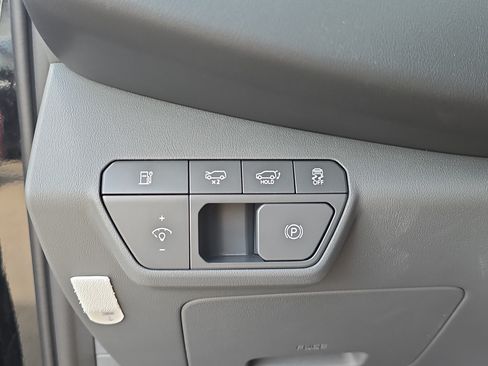Certified 2024 Kia EV9 Light Long Range RWD image 28