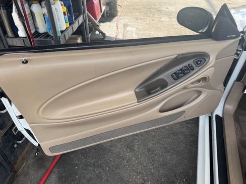 Used 2004 Ford Mustang Deluxe Convertible image 20