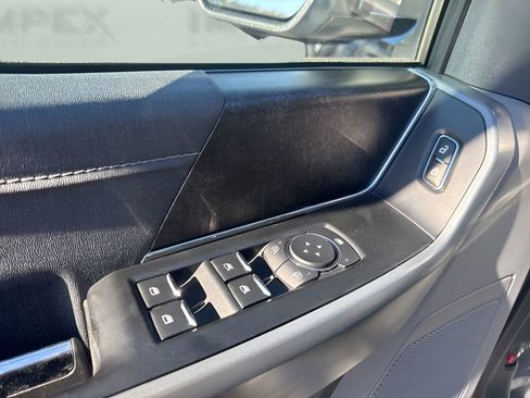 Used 2023 Ford F150 Lightning XLT image 26