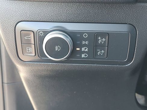Used 2022 Ford Escape Titanium FWD image 26