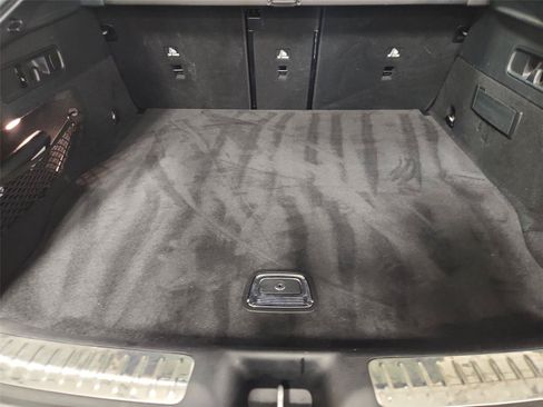 Used 2024 Mercedes-Benz GLC 300 4MATIC image 27