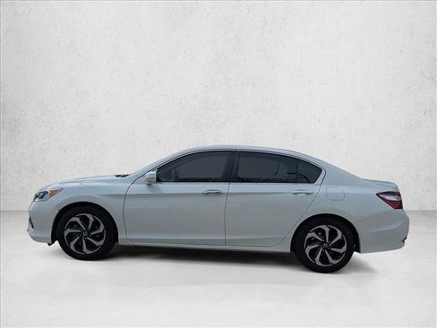 Used 2016 Honda Accord EX image 5