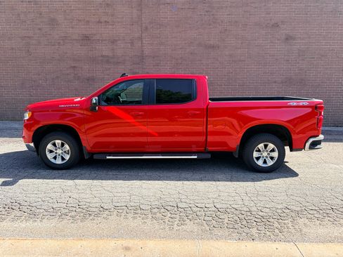 Used 2023 Chevrolet Silverado 1500 LT w/ Protection Package AWD/4WD image 2