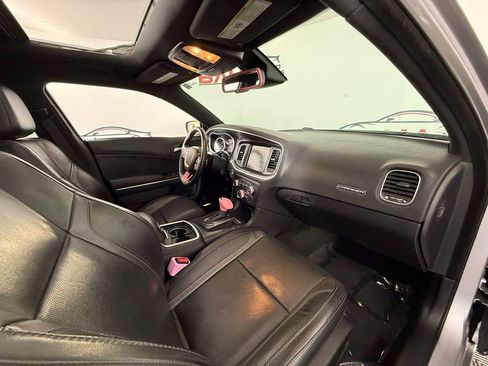 Used 2015 Dodge Charger SXT w/ Premium Group image 26