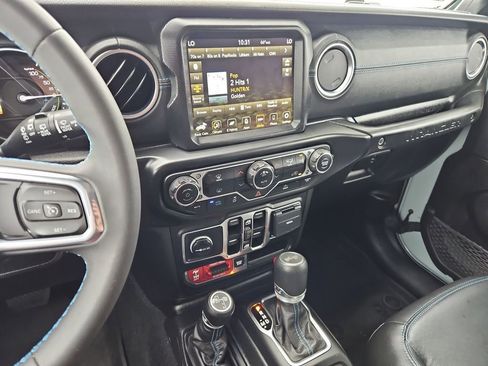 Used 2023 Jeep Wrangler Unlimited Rubicon 4xe AWD/4WD image 19