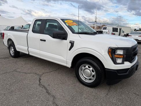 Used 2023 Ford F150 XL w/ Trailer Tow Package image 3