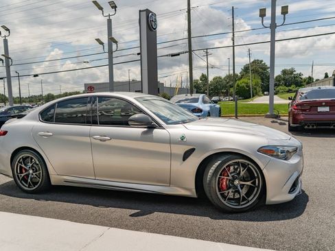 Used 2020 Alfa Romeo Giulia Quadrifoglio w/ Nero Edizione RWD image 12
