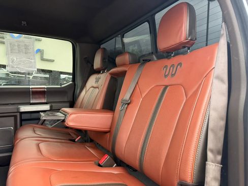 Used 2019 Ford F150 King Ranch w/ Equipment Group 601A Luxury AWD/4WD image 37