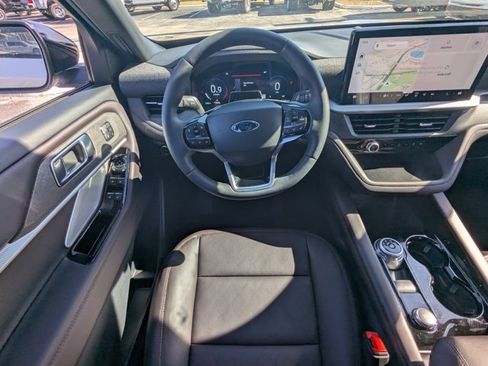 New 2026 Ford Explorer Platinum image 17