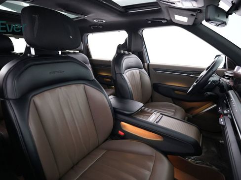 Used 2024 Kia EV9 GT-Line image 8