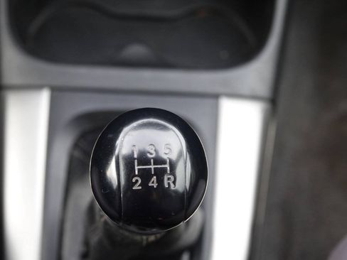 Used 2005 Toyota RAV4 4WD image 61