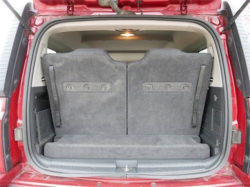 Used 2010 Jeep Commander Sport image 19