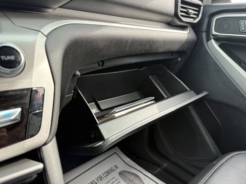 Used 2024 Ford Explorer XLT w/ Equipment Group 202A image 36