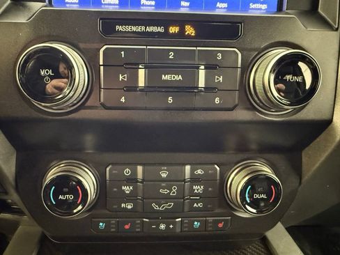 Used 2020 Ford F150 Raptor w/ Equipment Group 802A Luxury image 41