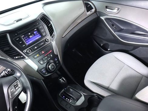 Used 2018 Hyundai Santa Fe Sport image 30