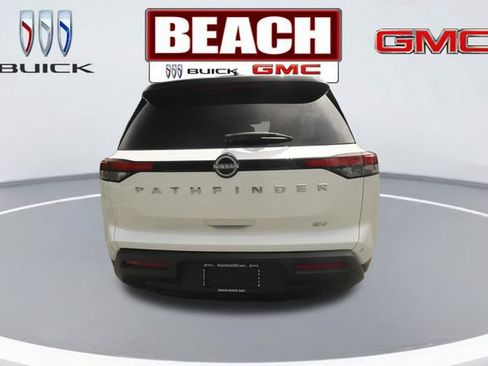 Used 2024 Nissan Pathfinder SV FWD image 41