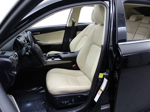 Used 2014 Lexus IS 250 RWD image 11