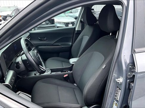 Used 2025 Hyundai Kona SEL image 10