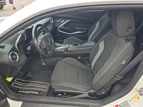 Used 2021 Chevrolet Camaro LT w/ Technology Package RWD image 7