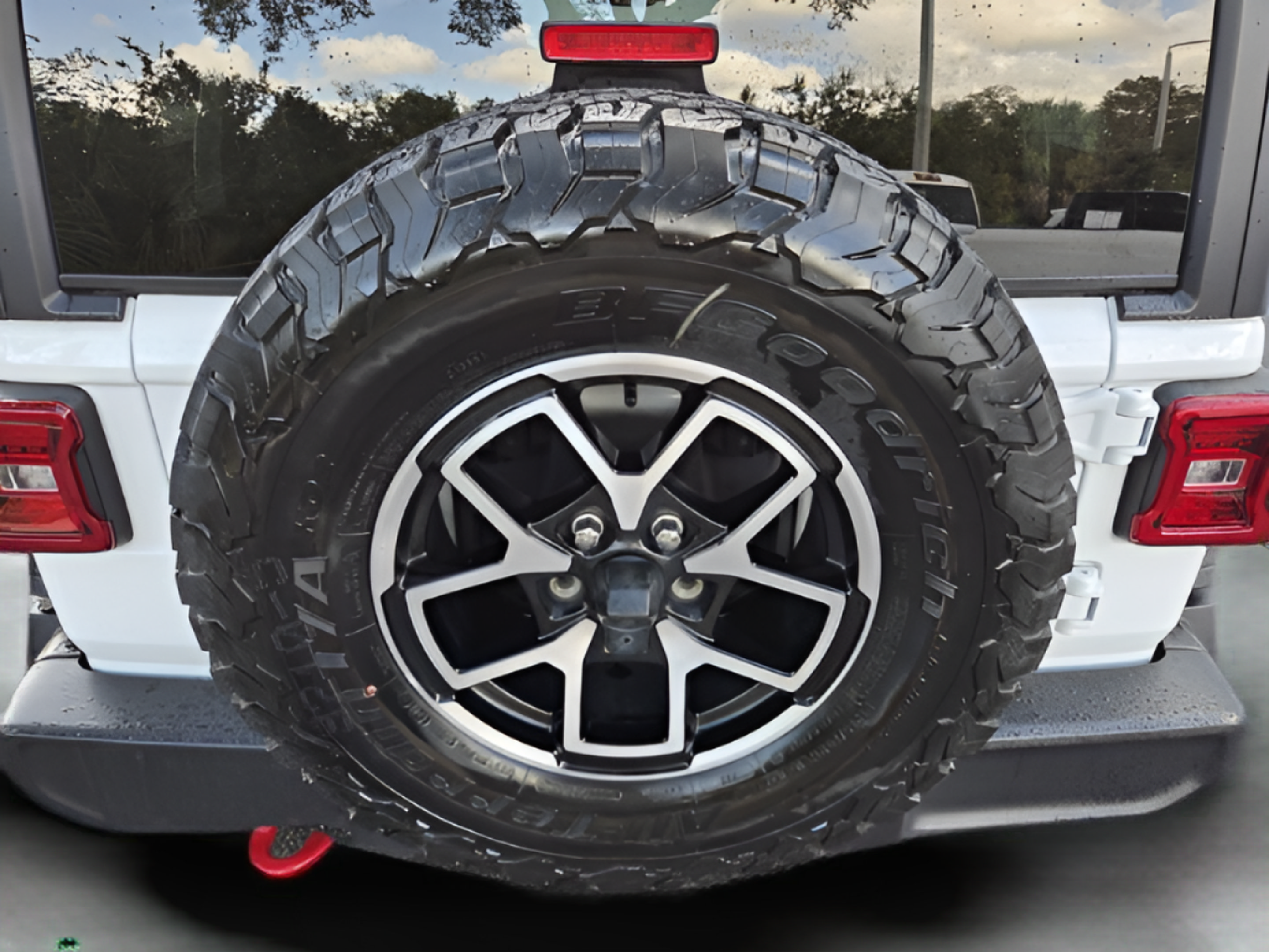 Used 2025 Jeep Wrangler Unlimited Rubicon AWD/4WD image 31