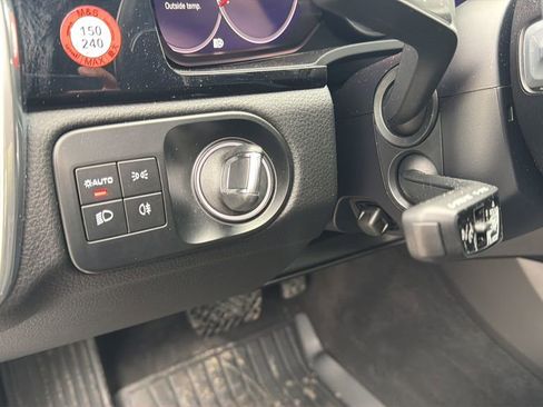 Used 2023 Porsche Cayenne Platinum Edition image 20