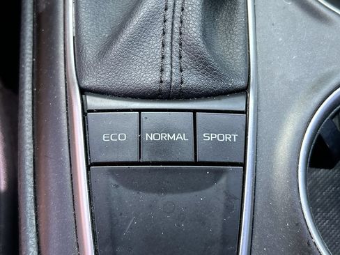 Used 2023 Toyota Camry LE FWD image 32