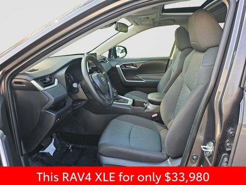 Used 2025 Toyota RAV4 XLE FWD image 22