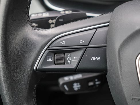 Used 2023 Audi Q7 2.0T Premium w/ Convenience Package image 38