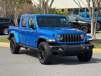 Used 2024 Jeep Gladiator Sport video 1