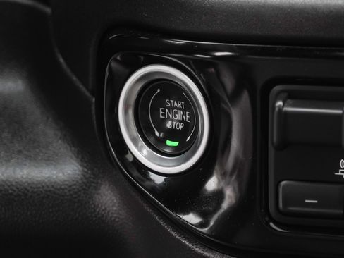 Used 2024 Chevrolet Silverado 1500 ZR2 w/ Technology Package image 41