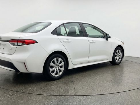 Used 2025 Toyota Corolla LE FWD image 9