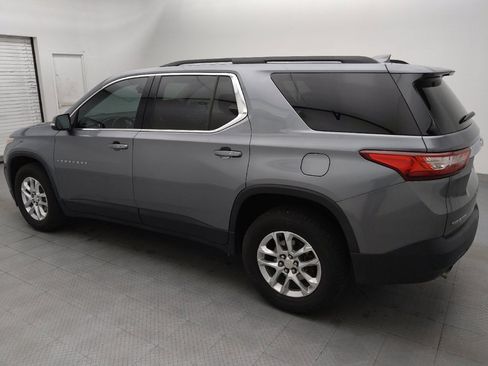 Used 2021 Chevrolet Traverse LT FWD image 3