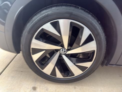 Used 2021 Volkswagen ID.4 Pro S w/ Gradient Package image 18