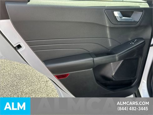 Used 2023 Ford Escape SE image 27