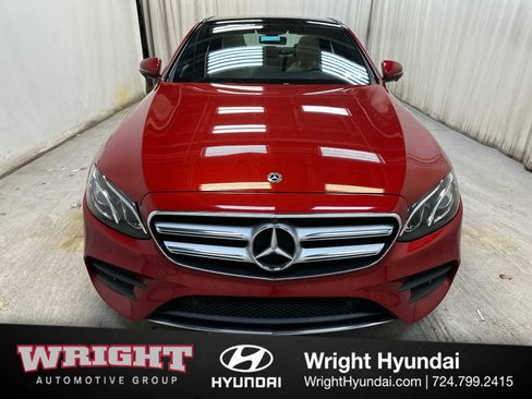 Used 2019 Mercedes-Benz E 300 4MATIC image 2