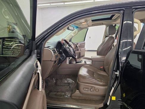 Used 2016 Lexus GX 460 w/ Premium Package AWD/4WD image 8