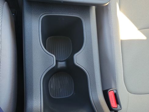 Used 2026 Toyota Corolla Cross L FWD image 28