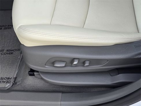 Used 2024 Cadillac XT6 Premium Luxury w/ Technology Package image 27