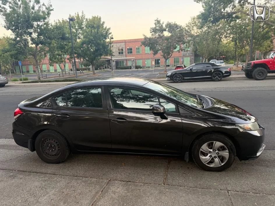 Used 2013 Honda Civic LX image 4
