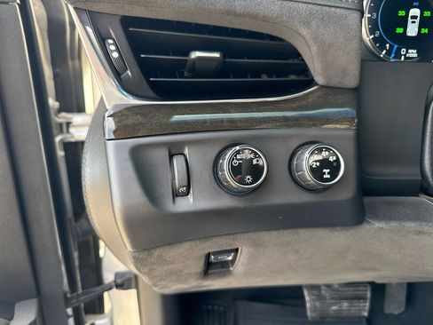 Used 2016 Cadillac Escalade ESV Platinum image 31
