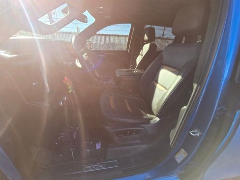Used 2022 GMC Sierra 1500 AT4 w/ AT4 Preferred Package image 11