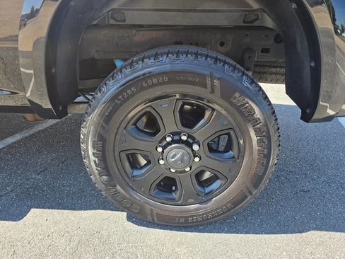 Used 2017 RAM 2500 Laramie w/ Sport Appearance Group AWD/4WD image 12
