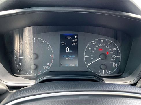 Used 2025 Toyota Corolla SE FWD image 25