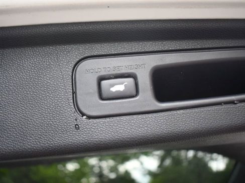 Used 2019 Honda Odyssey Elite image 9